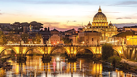 "أسعار الكابتشينو".. مؤشر جديد يكشف الوجهات السياحية المتصدّرة لعام 2026