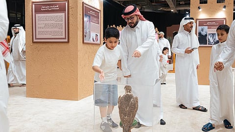 متحف شلايل يعيد سرد حكاية الصقاقير في قلب كأس الصقور 2025