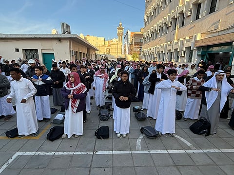 بالصور .. 270 ألف طالب وطالبة يعودون لمقاعد الدراسة في الطائف بعد اجازة الخريف