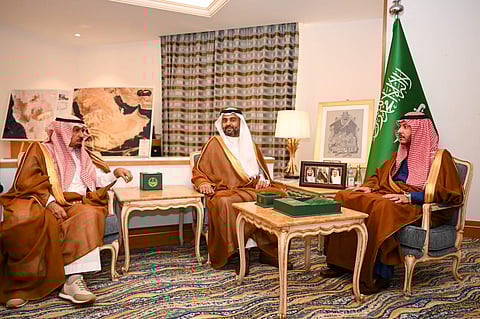 محافظ الطائف يستعرض مشروع مستشفى جديد خلال استقباله مدير صحة المحافظة