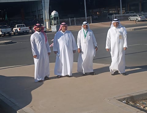 نجران.. لجنة التوطين تواصل جولاتها على نشاط معارض السيارات