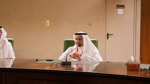 د أيمن باجنيد عميد كلية الإعلام والإتصال بجامعة المؤسس