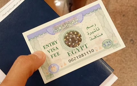 رسمياً.. مصر تنفي رفع رسوم التأشيرة وتوضح حقيقة "45 دولاراً"