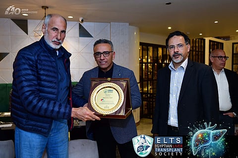 تكريم الجمعية السعودية لمرضى الكبد في مؤتمر الإسكندرية لزراعة الكبد