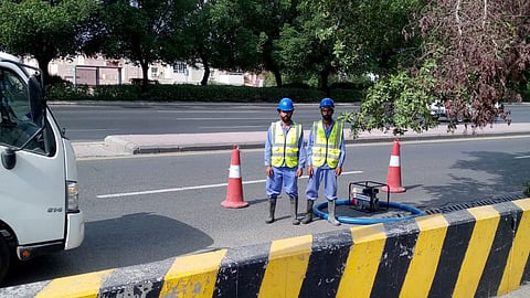 أمانة مكة تفعّل خطط الطوارئ استعدادًا للحالة المطرية