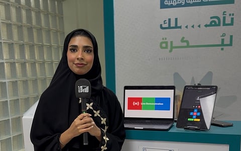 بالفيديو.. طالبة سعودية تبتكر روبوتًا بـ83 دولارًا لدعم أطفال السرطان نفسيًا وتعليميًا