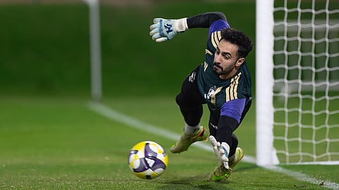 نواق العقيدي خلال تدريبات المنتخب السعودي الأول لكرة القدم