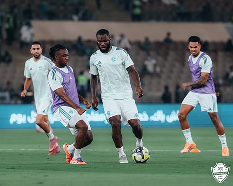 تحضيرًا للاستحقاقات المقبلة.. الأهلي يواجه الرجاء المغربي غدًا في جدة