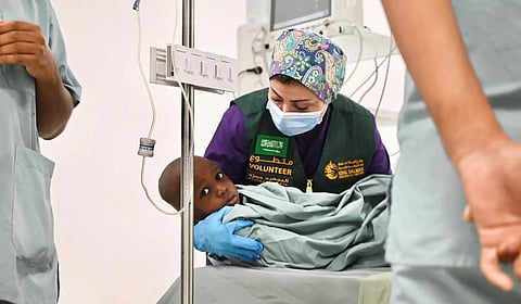 "إغاثي الملك سلمان" يطلق 7 مشاريع طبية تطوعية في الصومال ويختتم حملة لجراحات القلب بموريتانيا