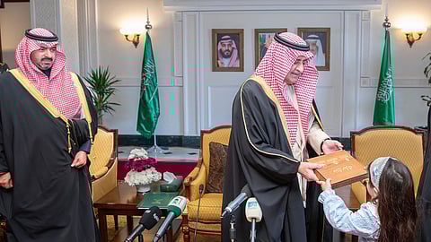 أمير تبوك يسلّم 448 وحدة سكنية لمستفيدي برنامج الإسكان التنموي