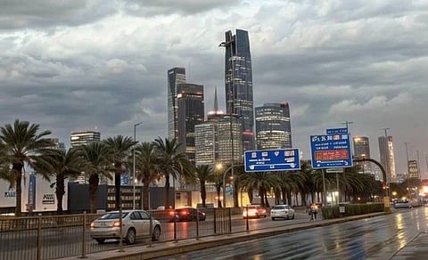 متحدث "الأرصاد": أمطار ديمية شهدتها الرياض ولا صحة لمقاطع غرق المواقع