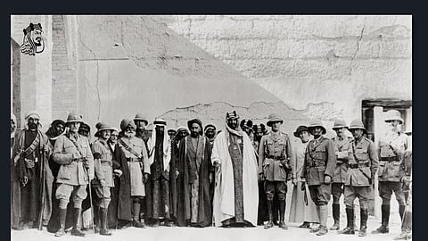 صورة تاريخية للملك عبدالعزيز خلال زيارته البصرة عام 1334هـ