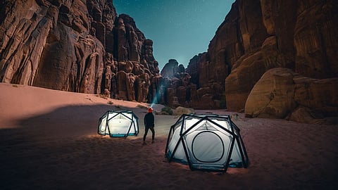 العلا تتألّق شتاءً: حفلات حية وشرفات موسيقية.. و"كرنفال المنشية" يستعيد ذاكرة المكان