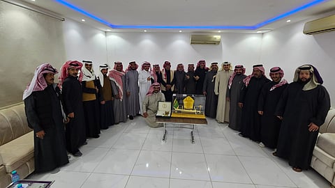 تكريم "عبدالله العضياني" بعد مسيرة تعليمية امتدت 37 عامًا في مدارس ظلم