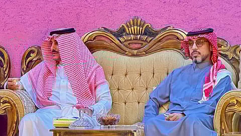 محافظ صامطة يقدّم واجب العزاء لمدير شؤون المراكز الصحية بتجمع جازان