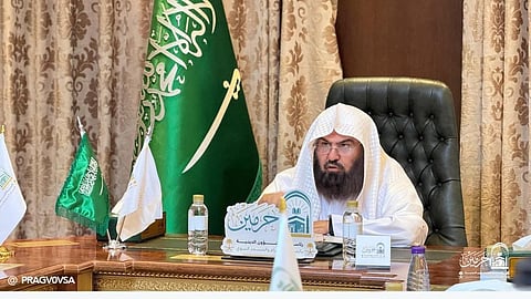 "السديس" عقب حادثة الحرم: يؤكد حرمة إزهاق النفس في الحرمين الشريفين ويشيد بجهود رجال الأمن في حماية القاصدين وتعظيم قدسية المكان