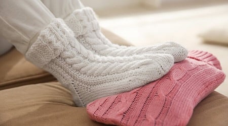 ليست برودة الطقس.. دراسة تحذر: برودة القدمين المستمرة مؤشر على مخاطر صحية