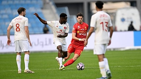 جانب من لقاء القادسية وضمك