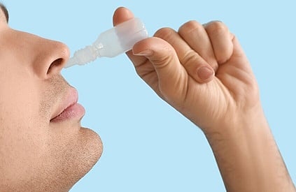 تحذير طبي : قطرات الأنف الشائعة قد تدخلك في "دوامة الإدمان"