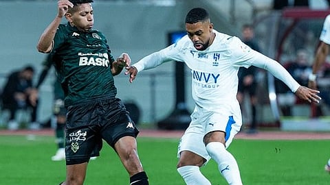 جانب من لقاء الهلال والخلود