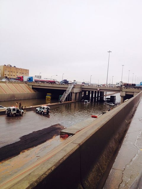 مجدداً.. أمطار الرياض تكشف قصور مشاريع التصريف