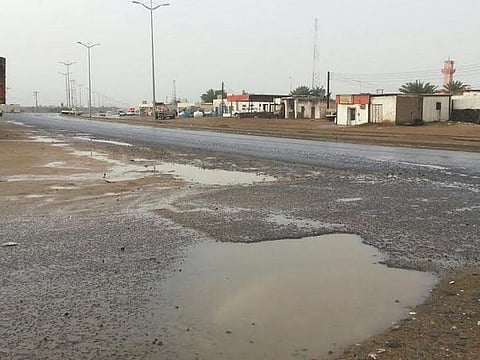 أمطار متوسطة إلى غزيرة على "البرك" وبعض مراكزها