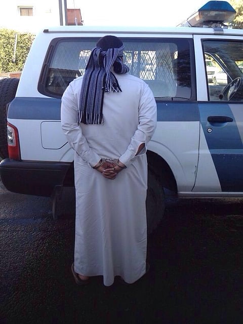 أمن الطائف يطيح بسارقي مركبات الطلاب وبحوزتهم أسلحة بيضاء