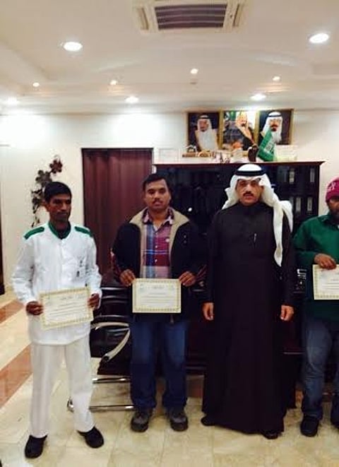 "التأهيل الشامل" بتبوك يكرِّم عمال العناية الشخصية