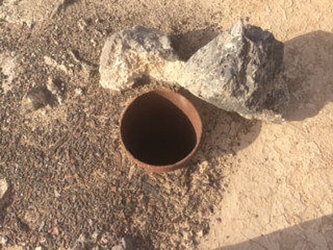 بالصور.. مواطن يوثق آباراً ارتوازية مكشوفة بالمدينة