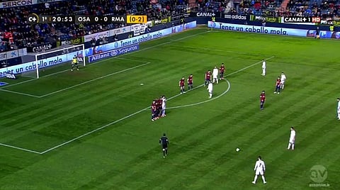 بالفيديو.. هدف "كوميدي" لـ "رونالدو" في مرمى "أوساسونا"