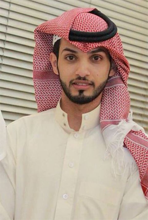 "الشهراني" يتلقى التهاني بمناسبة تخرجه من كلية الطب