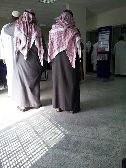 حالة من الفوضى في مصرف الراجحي بـ"مويه الطائف"