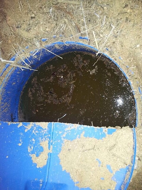 إتلاف 3 آلاف لتر خمر في براميل مدفونة جنوب الطائف