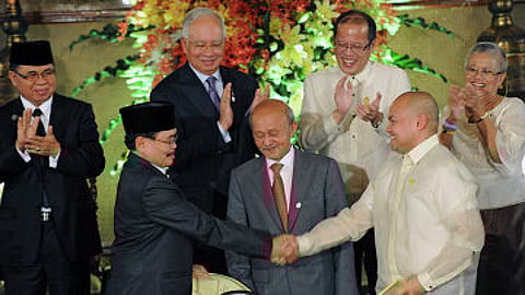 اتفاق سلام تاريخي بين الحكومة الفلبينية وجبهة مورو الإسلامية