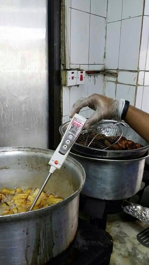 "أمانة الرياض" تستبعد 120 عاملاً مخالفاً وتغلق 56 منشأة