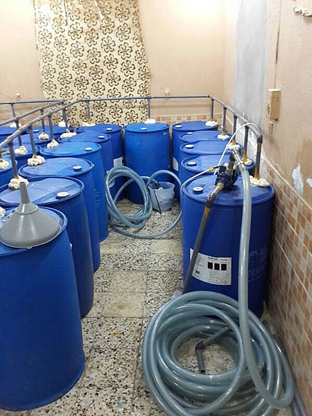 شرطة جدة تضبط مصنعاً لبيع العرق المسكر بحي الجامعة