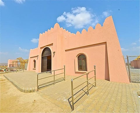 بالصور.. تشغيل مشروع للسياحة الاستشفائية بعيون جازان الحارة