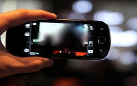 مرور عسير يضبط 3 أحداث يصورون مبناه