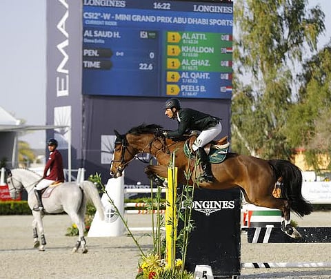 الفارس عبدالله بن متعب يتوج بجائزة "مجلس أبو ظبي الدولية"