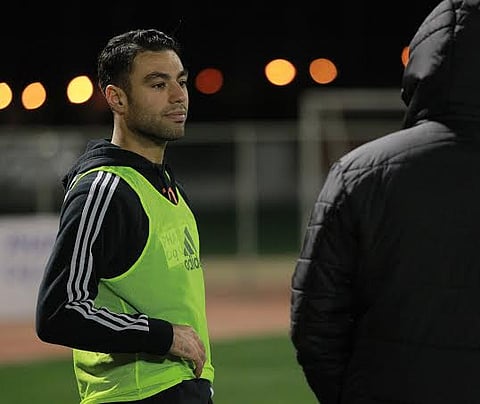 البلطان يطالب لاعبي كرة الطائرة بتشريف المملكة في "العربية"