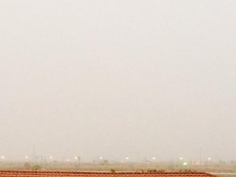 موجة برد شديدة وغبار يجتاحان نجران وتوقعات باستمرارها لأيام