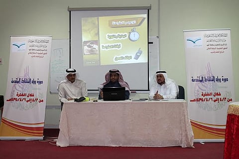 "الوسمي" يفتتح برنامج "رواد النشاط الطلابي" بالمهد