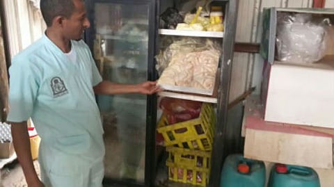 "بلدية المسفلة" تصادر نصف طن من المواد الغذائية التالفة بـ"مكة"