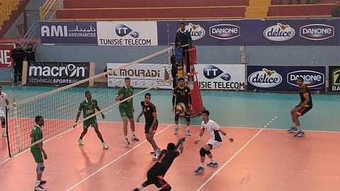 الأهلي يكسب كاظمة.. والشباب يخسر أمام صحم