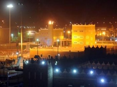 "العمل" و"هدف" يقدمان دورات مجانية لزوّار الجنادرية