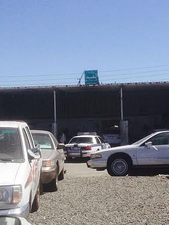 الإطاحة بمقيم أطلق النار على آخر داخل ورشة بمعارض الطائف