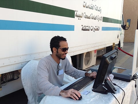 أمانة الرياض تستخرج 147 شهادة صحية للعاملين في الجنادرية