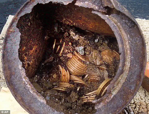 علبة صدئة تقود زوجين أمريكيين للعثور على كنز الـ 10 ملايين دولار