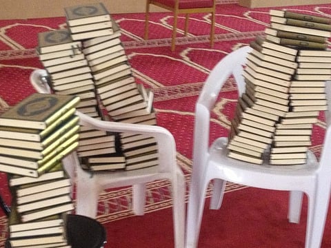 إمام مسجد بالخرمة يكتشف أخطاء في مصاحف مجهولة المصدر