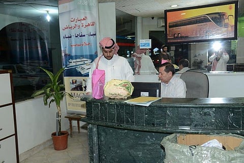 ضبط 12مخالفة في مكاتب النقل الدولي بالرياض